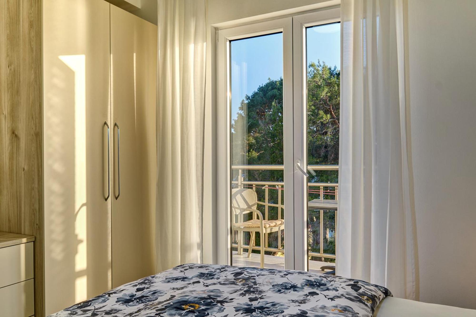 Calma Sea View Rooms Mali Lošinj Exterior foto